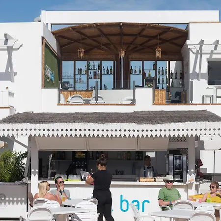 Arena Aparthotel
