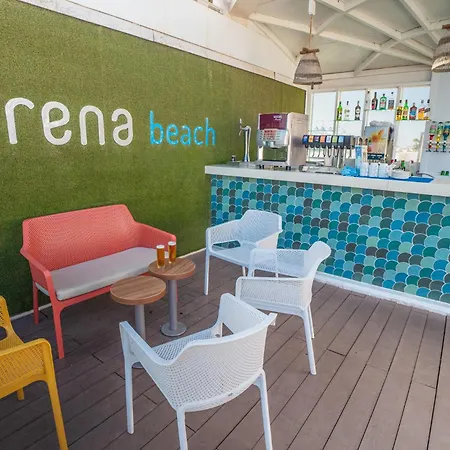 Arena Aparthotel