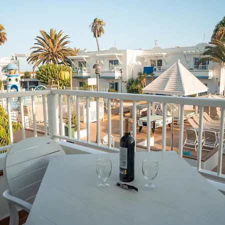 Arena Aparthotel 3*